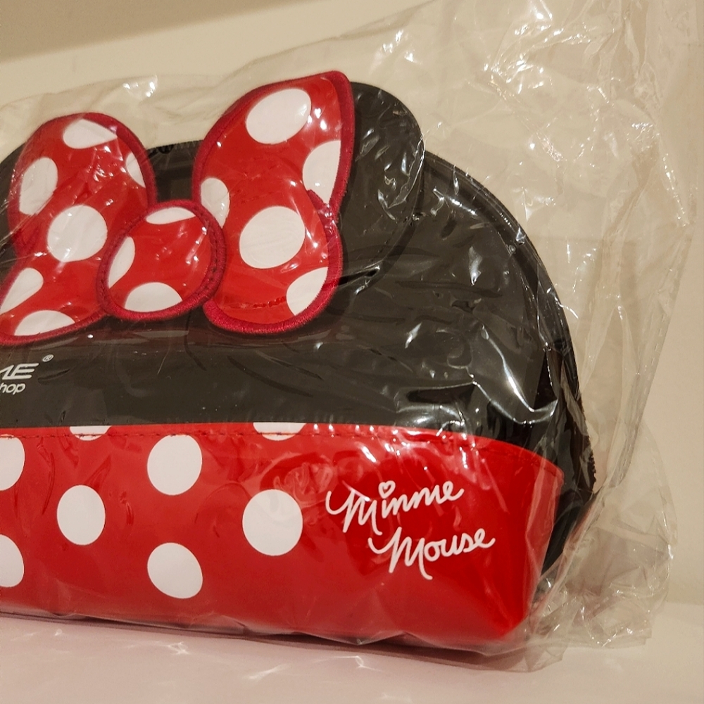 NWT Disney Minnie Mouse Makeup Bag - The Crème Shop - Picture 2 of 4
